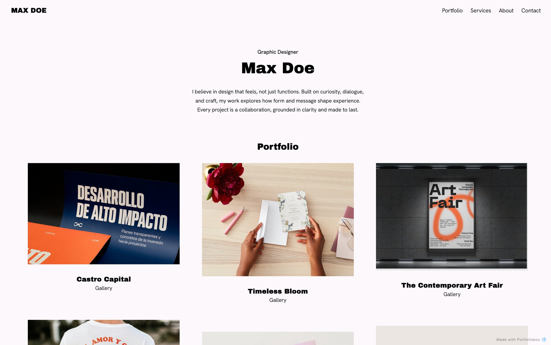 デザイナーのポートフォリオテンプレート
